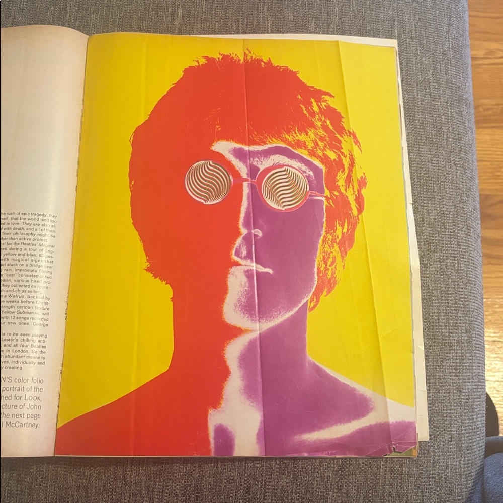 Look  Beatles John Lennon January 9, 1968 Vibrant Red and Yellow Cover - Picture 7 of 10